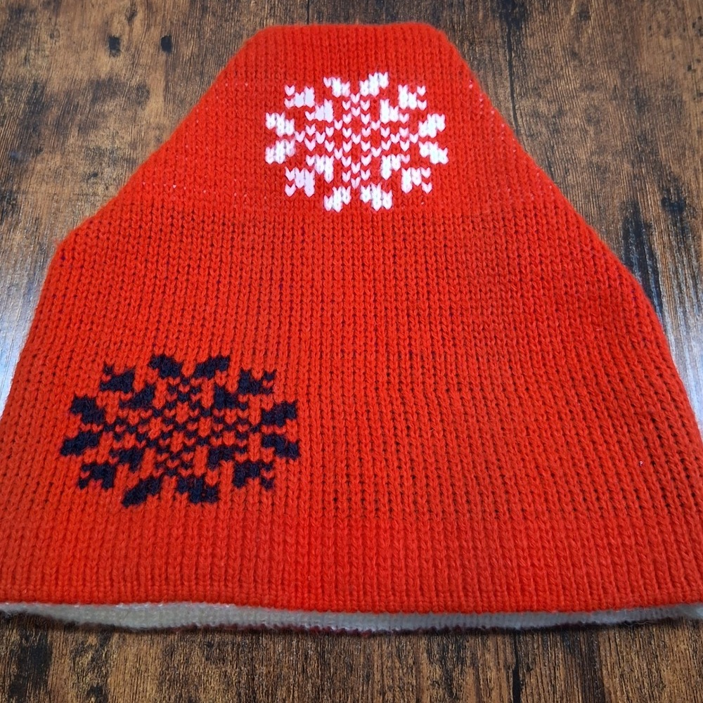 Vintage Penthouse Knits Red Snowflake Beanie Hat Made in USA Nordic Winter